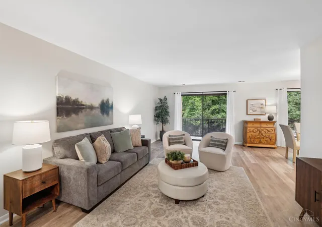3rd image of 3533 Amberacres Dr, Cincinnati, OH 45237