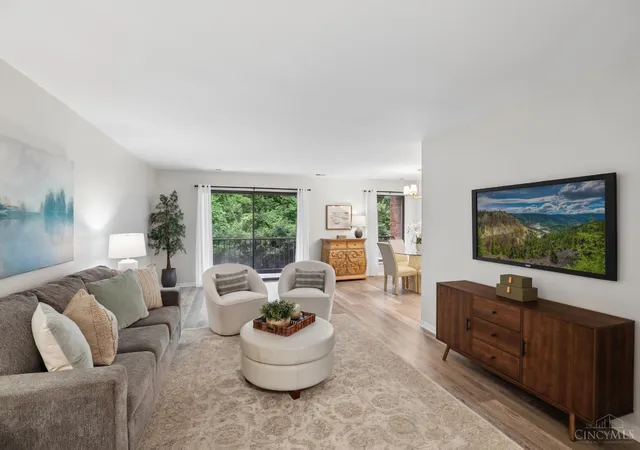 4th image of 3533 Amberacres Dr, Cincinnati, OH 45237