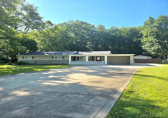 Homes for sale in Goshen Twp, OH | 1894 Parker Rd, Goshen Twp, OH 45122 | MLS# 1886824