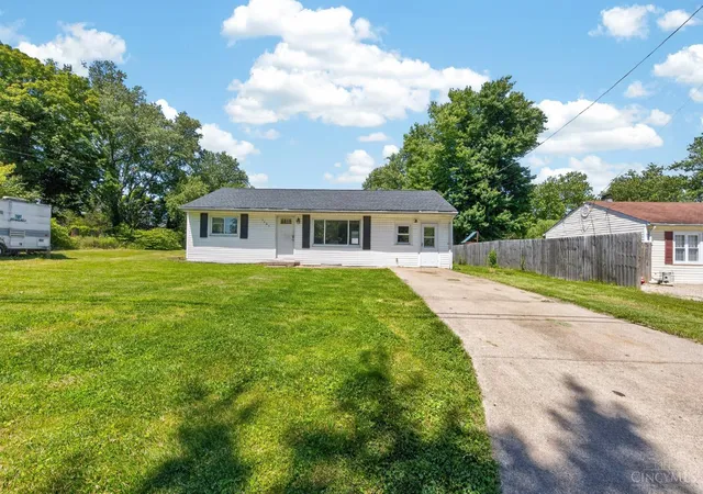 Homes for sale in Batavia Twp, OH | 3487 Virginia Dr, Batavia Twp, OH 45102 | MLS# 1874053