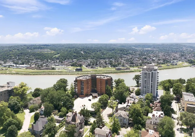 Homes for sale in Cincinnati, OH | 2412 Ingelside Ave #5C, Cincinnati, OH 45202 | MLS# 1886789
