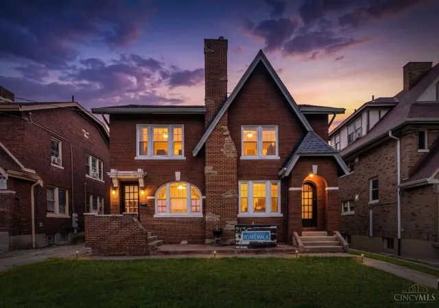 4th image of 2727 Stratford Ave, Cincinnati, OH 45220