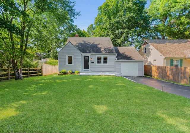 Photo 2 of Single family home for sale at 6923 Buckingham Pl, Cincinnati, OH 45227 | MLS# 1886459 | Listing updated on 2026-09-13