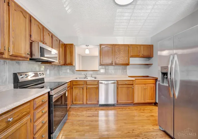 5th image of 10667 Montgomery Rd #13, Montgomery, OH 45242 | MLS# 1886843