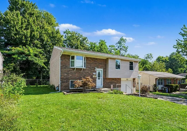 Photo 2 of Sale Pending at 3250 New Year Dr, Cincinnati, OH 45251 | MLS# 1886862 | Listing updated on 2026-09-01