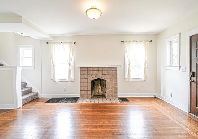 image of 3618 Barberry Ave, Cincinnati, OH 45207 | MLS# 1886887