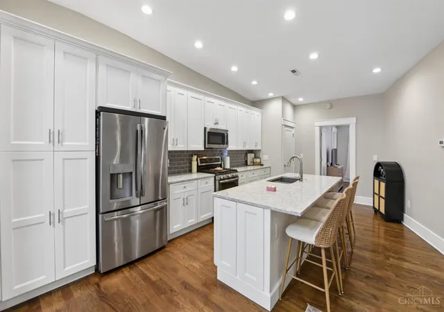 Photo 1 of Condo for sale at 817 Broadway St #3, Cincinnati, OH 45202 | MLS# 1886889 | Listing updated on 2026-08-19