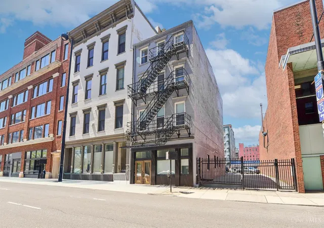 Photo 2 of Condo for sale at 817 Broadway St #3, Cincinnati, OH 45202 | MLS# 1886889 | Listing updated on 2026-08-19