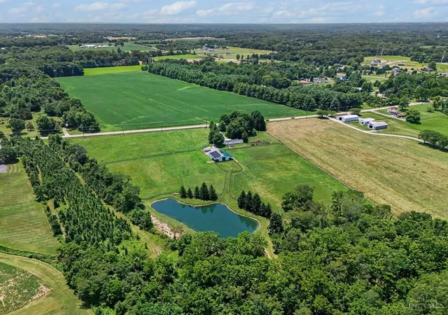 2nd image of 1862 E Fosters Maineville Rd, Morrow, OH 45152 | MLS# 1883762