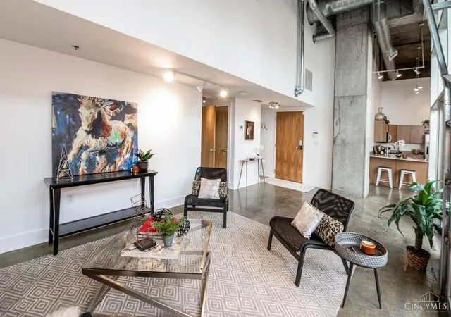 4th image of 353 W Fourth St #310, Cincinnati, OH 45202 | MLS# 1886662