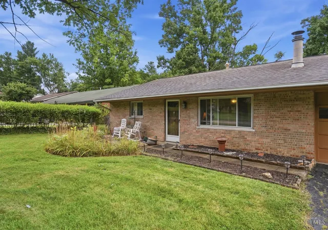 Photo 4 of Single family home for sale at 9602 Kosta Dr, Springfield Twp., OH 45231 | MLS# 1885011 | Listing updated on 2026-10-28