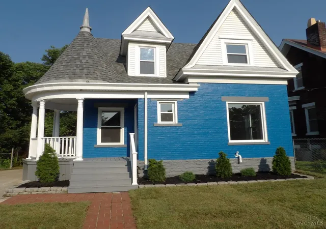 2nd image of 753 Wells St, Cincinnati, OH 45205 | MLS# 1886986