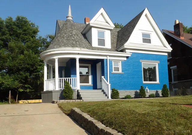 3rd image of 753 Wells St, Cincinnati, OH 45205 | MLS# 1886986