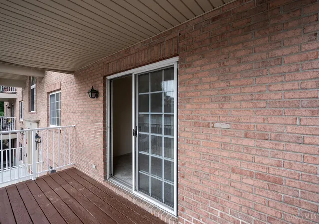 2nd image of 3131 Preserve Ln, Cincinnati, OH 45239