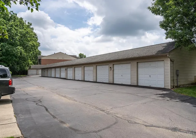 33rd image of 3131 Preserve Ln #2D, Cincinnati, OH 45239 | MLS# 1886232