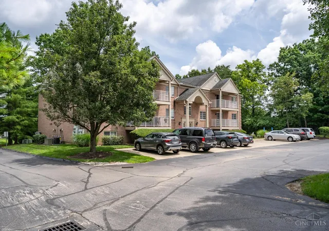 4th image of 3131 Preserve Ln #2D, Cincinnati, OH 45239 | MLS# 1886232