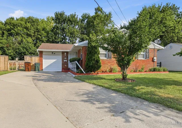 Photo 2 of Single family home for sale at 2536 Sudbury Dr, Cincinnati, OH 45231 | MLS# 1886979 | Listing updated on 2026-09-08