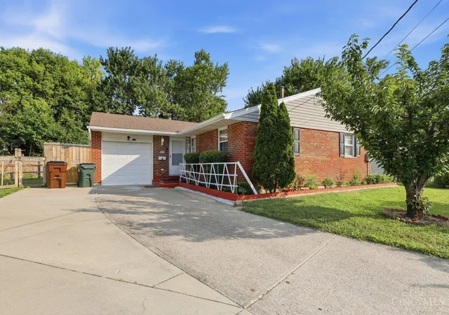 Photo 3 of Single family home for sale at 2536 Sudbury Dr, Cincinnati, OH 45231 | MLS# 1886979 | Listing updated on 2026-09-08