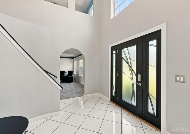 Photo 3 of Single family home for sale at 5394 Meadow Breeze Dr, Liberty Twp, OH 45011 | MLS# 1887021 | Listing updated on 2026-08-25