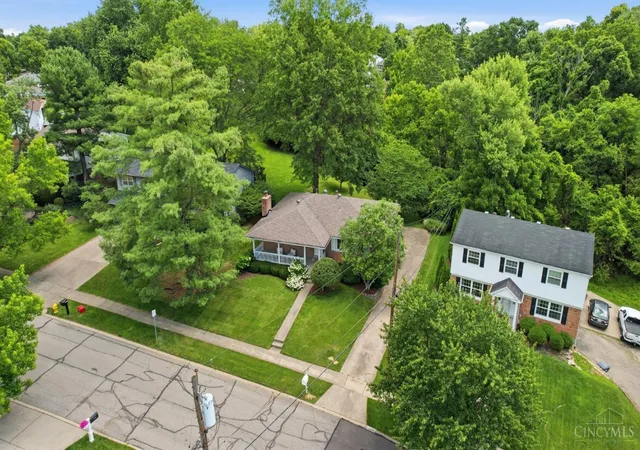 Photo 3 of Single family home for sale at 2484 Wingham Dr, Cincinnati, OH 45238 | MLS# 1881779 | Listing updated on 2026-08-18