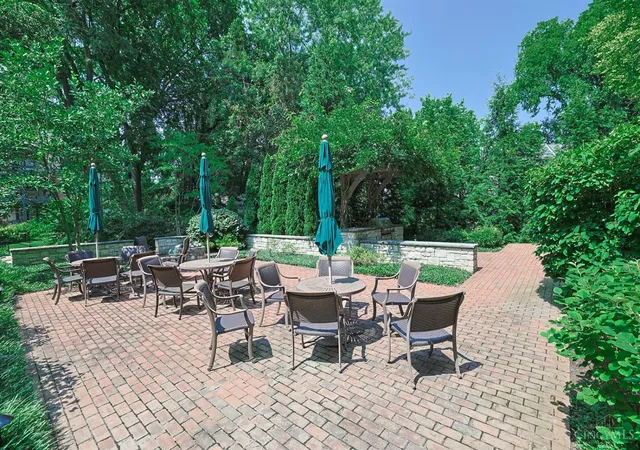 2nd image of 3901 W St, Mariemont, OH 45227