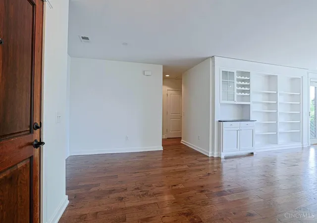 5th image of 3901 West St #208, Mariemont, OH 45227 | MLS# 1886966