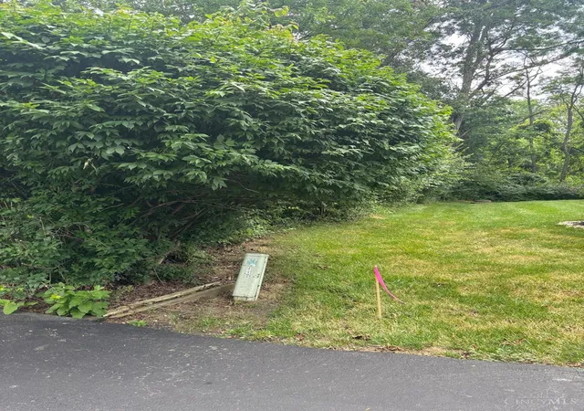5th image of 12101 Paulmeadows Dr, Symmes Twp, OH 45249 | MLS# 1887073