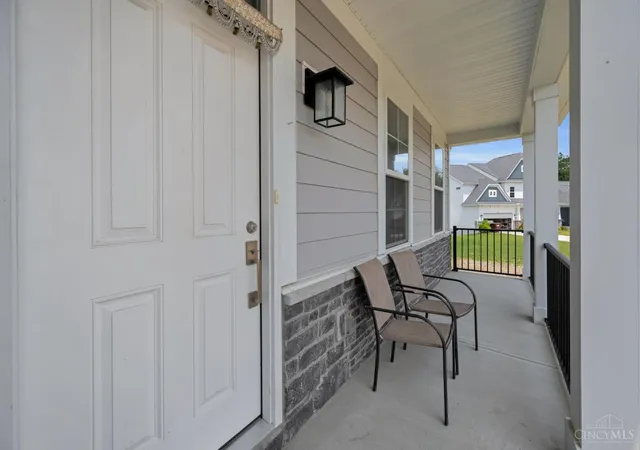 Photo 4 of Single family home for sale at 6805 Cork Dr, West Chester, OH 45069 | MLS# 1886088 | Listing updated on 2026-09-06