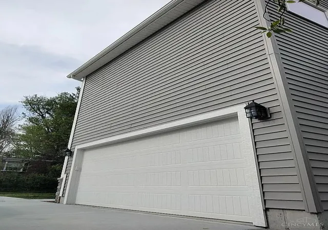 2nd image of 8109 Maxfield Ln, Cincinnati, OH 45243 | MLS# 1887096
