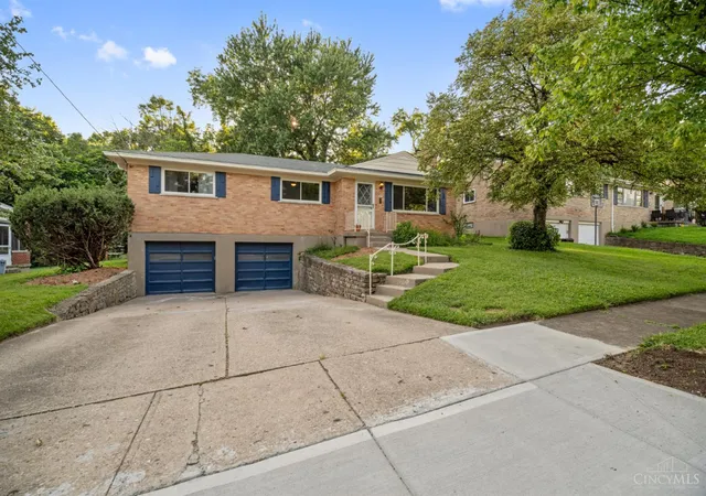 2nd image of 2855 Almester Dr, Cincinnati, OH 45211 | MLS# 1886718