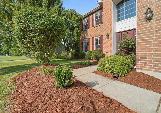 Photo 2 of Sale Pending at 6323 Foxwood Ct, Liberty Twp, OH 45044 | MLS# 1886800 | Listing updated on 2026-09-08