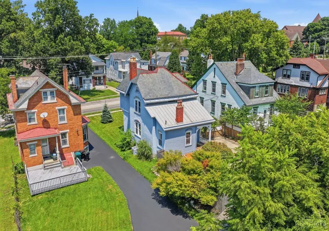 3rd image of 3025 Montana Ave, Cincinnati, OH 45211 | MLS# 1886573