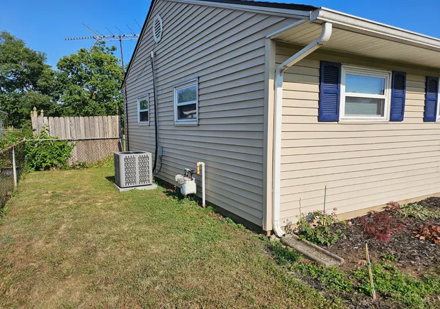 4th image of 3007 Roslyn Dr, Middletown, OH 45044 | MLS# 1886984