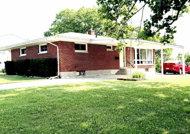 1st image of 1194 Briarwood Dr, Hamilton, OH 45013 | MLS# 1887142