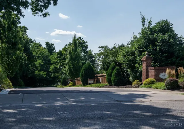 42nd image of 5574 Regimental Pl, Cincinnati, OH 45239 | MLS# 1886823