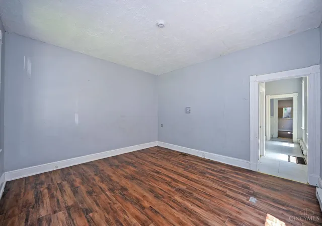 3rd image of 3918 Tappan Ave, Cincinnati, OH 45223 | MLS# 1887165
