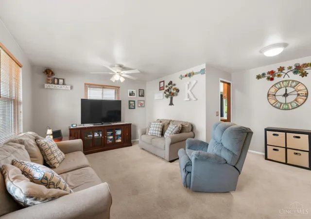 4th image of 1733 Beaver Creek Ln, Dayton, OH 45429 | MLS# 1886898