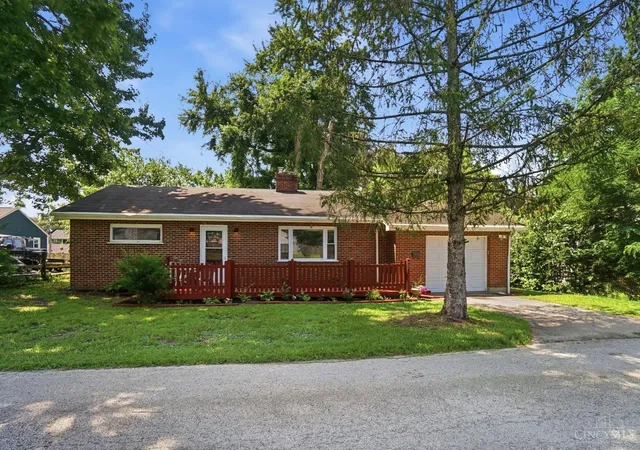 2nd image of 417 Davis Ln, Bethel, OH 45106 | MLS# 1887171