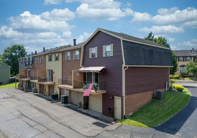 33rd image of 2717 N Kings Arms Cir, Dayton, OH 45440 | MLS# 1887176