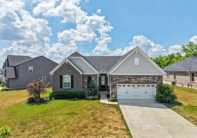 1st image of 1179 Broadmoor Ln, Lebanon, OH 45036 | MLS# 1887058