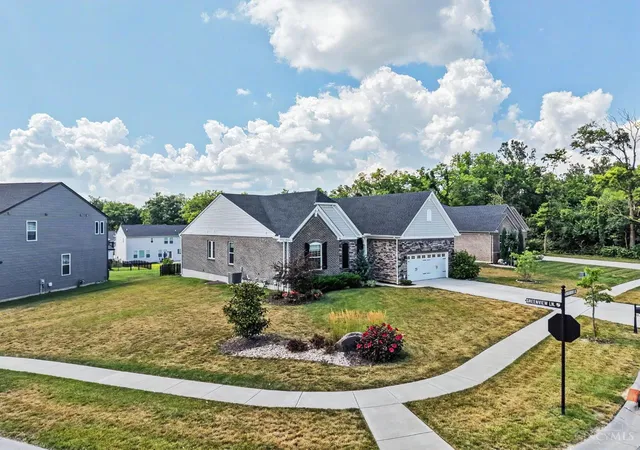 Photo 2 of Single family home for sale at 1179 Broadmoor Ln, Lebanon, OH 45036 | MLS# 1887058 | Listing updated on 2026-08-27