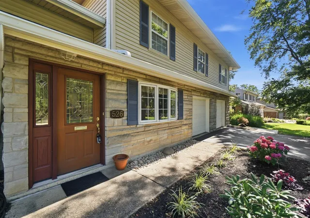 Photo 4 of Single family home for sale at 526 Chisholm Trl, Wyoming, OH 45215 | MLS# 1886988 | Listing updated on 2026-08-06