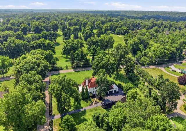 3rd image of 1550 Neeb Rd, Green Twp, OH 45233 | MLS# 1884932