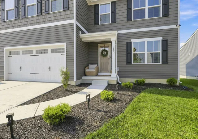 3rd image of 287 Samplewood Ln, Amelia, OH 45102 | MLS# 1887236