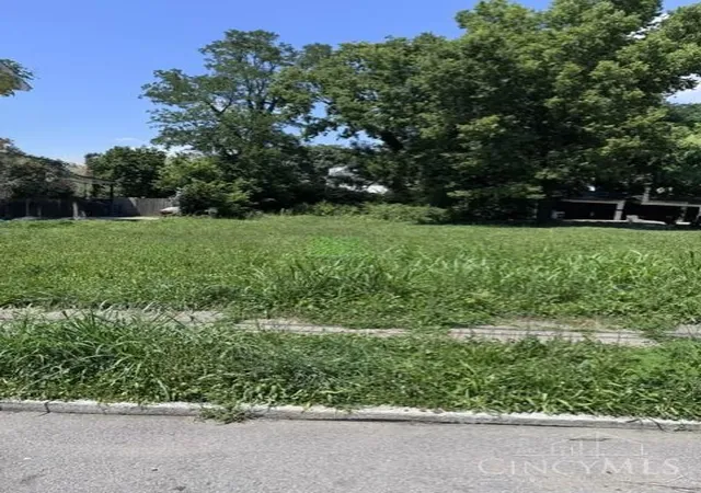 1st image of 1722 Fairfax Ave, Cincinnati, OH 45207 | MLS# 1887251