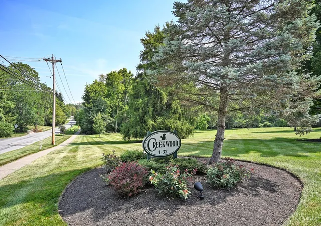 39th image of 23 Creekwood Sq, Glendale, OH 45246 | MLS# 1887082