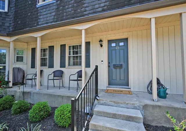 3rd image of 23 Creekwood Sq, Glendale, OH 45246 | MLS# 1887082