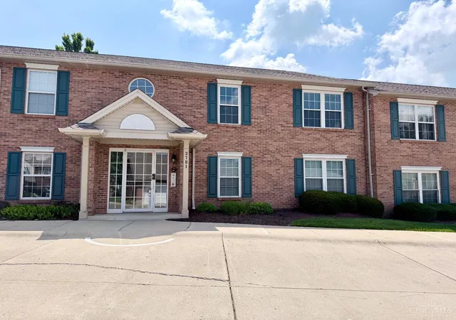 Photo 1 of Condo for sale at 3701 W Galbraith Rd #52, Cincinnati, OH 45247 | MLS# 1887232 | Listing updated on 2026-09-02