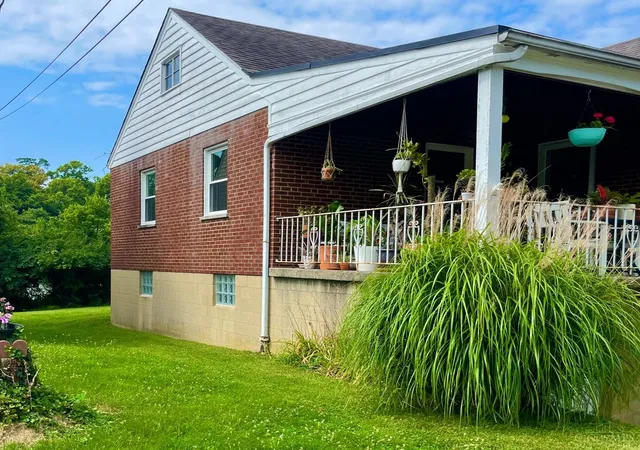 Photo 3 of Sale Pending at 2887 W Tower Ave, Cincinnati, OH 45238 | MLS# 1887306 | Listing updated on 2026-08-31