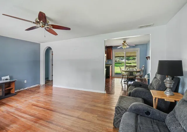 2nd image of 4111 Gleneste Withamsville Rd, Union Twp, OH 45245 | MLS# 1887098